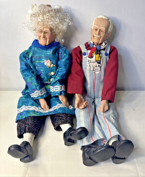 Grandma & Grandpa Dolls Clothed Porcelain Realistic Artist William Wallace Jr